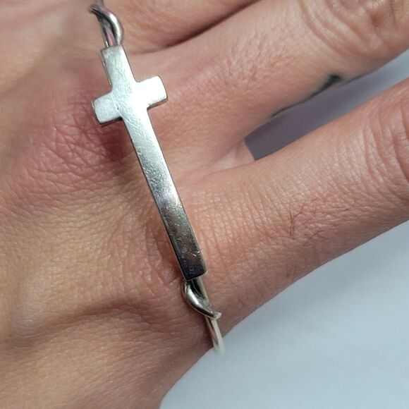 Alex And Ani Spiritual Protection Cross Wrap Charm Bangle Bracelet Silver - Picture 4 of 9